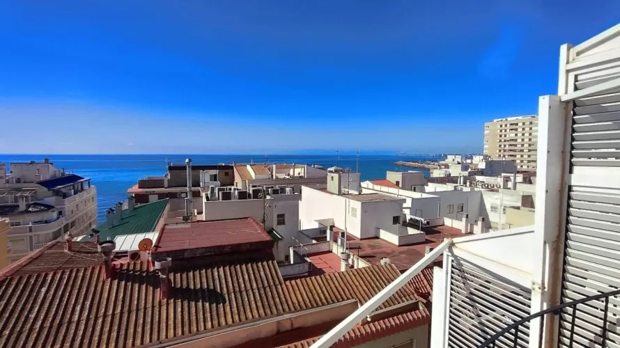Ático de 1 dormitorio en Torrevieja, España No. 102 № 2
