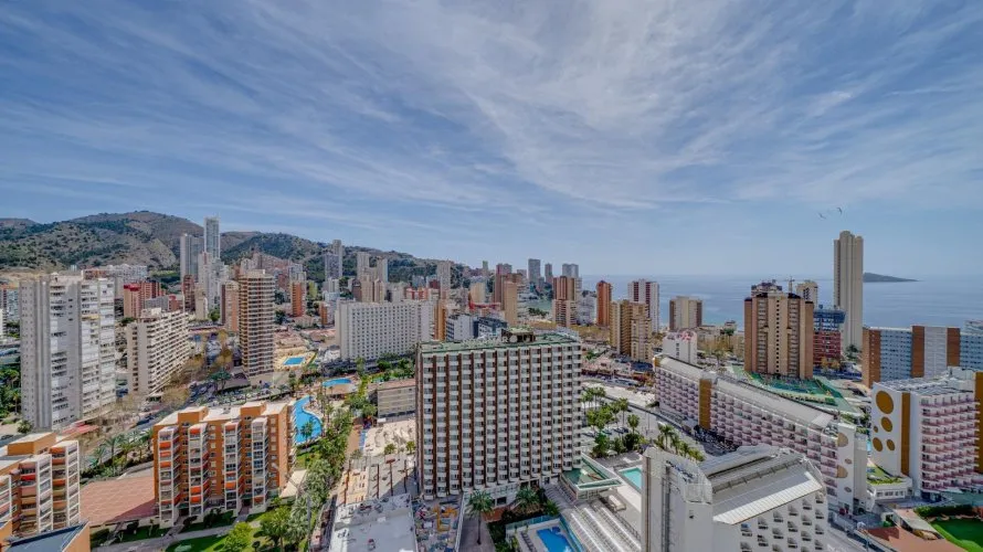 Apartamento de 1 dormitorio en Benidorm, España No. 298 № 1