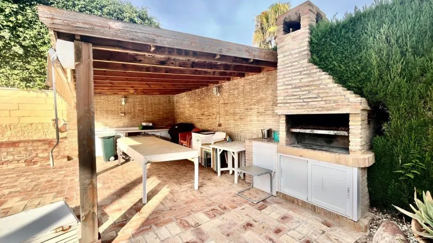 Villa de 4 dormitorios en Torrevieja, España No. 189 № 7