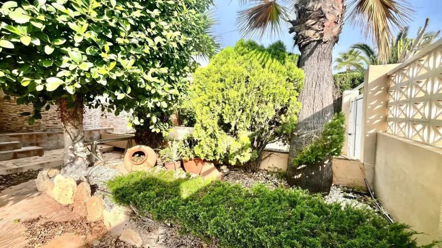 Villa de 4 dormitorios en Torrevieja, España No. 189 № 14