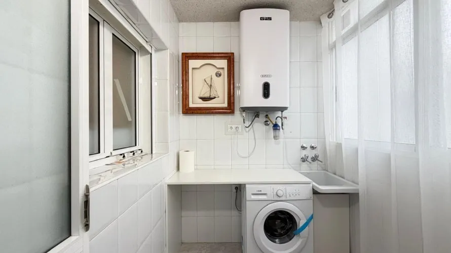 Apartamento de 3 dormitorios en Torrevieja, España No. 672 № 19
