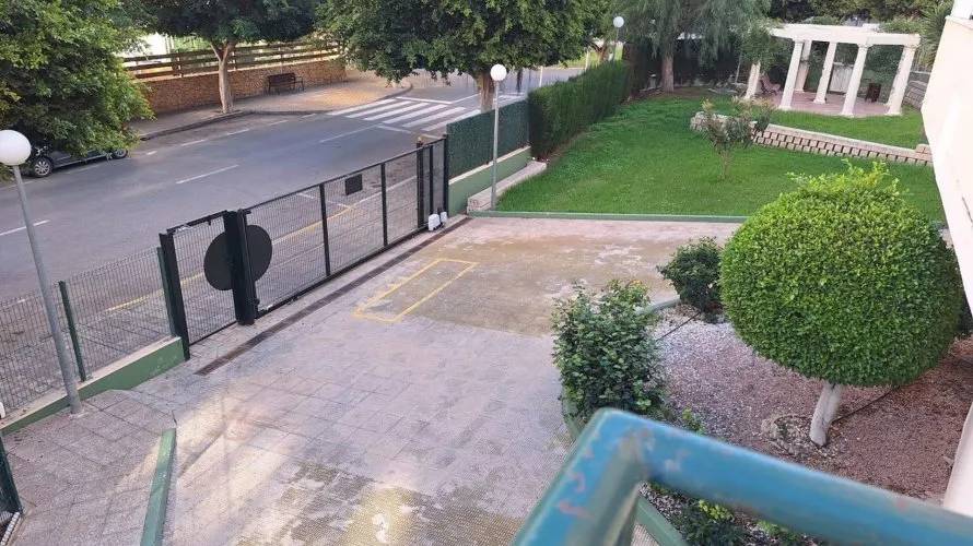 Apartamento de 2 dormitorios en Villajoyosa, España No. 677 № 23