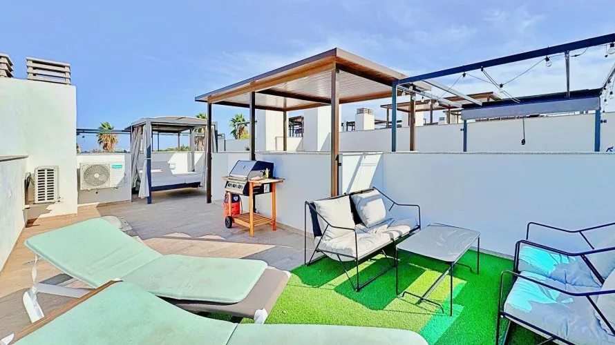 Bungalow de 3 dormitorios en Torrevieja, España No. 591 № 26