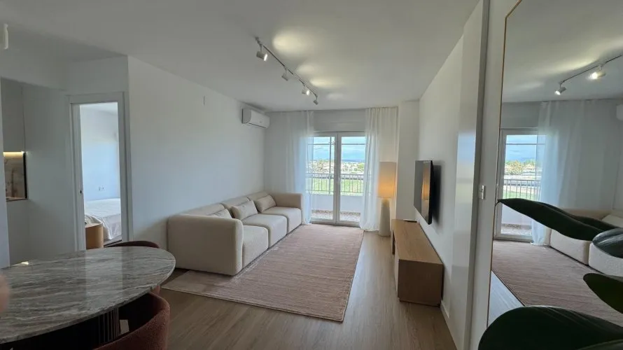 Ático de 2 dormitorios en Torrevieja, España No. 658 № 1