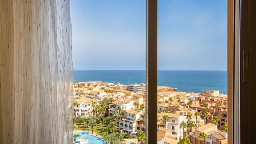 Apartamento de 3 dormitorios en Torrevieja, España No. 204 № 22