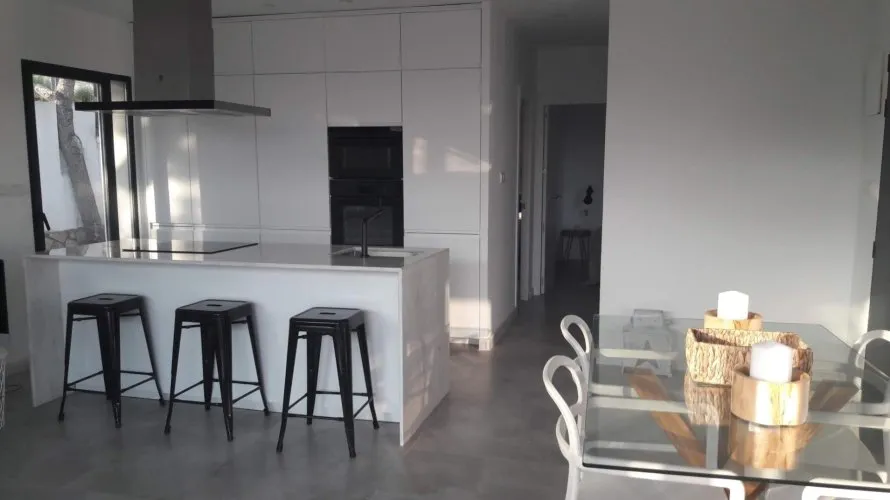 Apartamento de 2 dormitorios en El Campello, España No. 510 № 3
