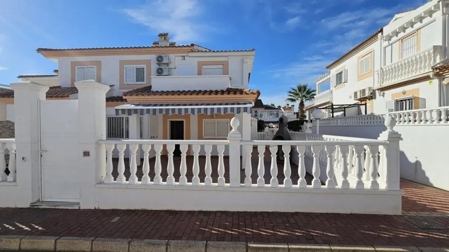 Ático de 4 dormitorios en Torrevieja, España No. 458 № 22