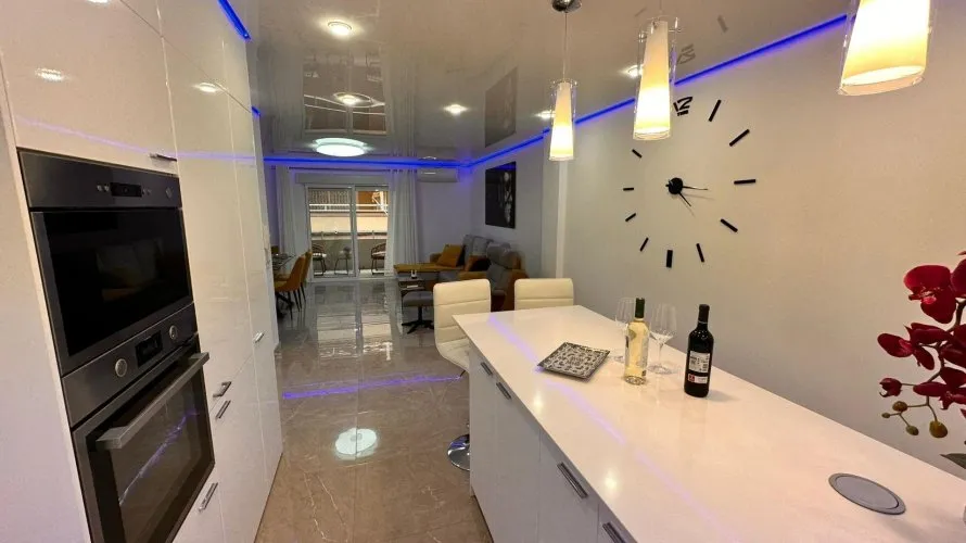 Apartamento de 3 dormitorios en Torrevieja, España No. 323 № 7