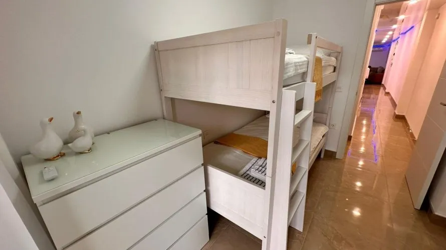 Apartamento de 3 dormitorios en Torrevieja, España No. 323 № 16