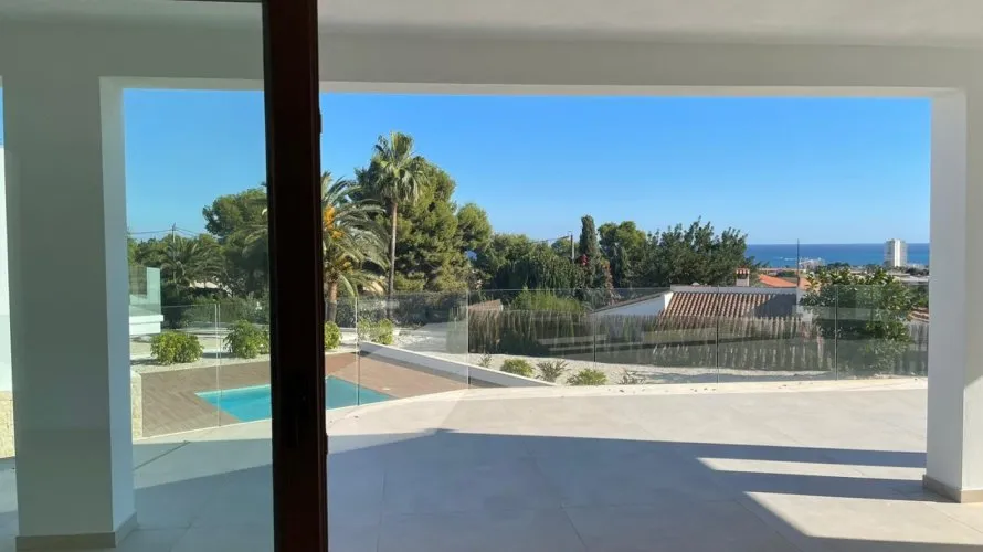Villa de 4 dormitorios en Altea, España No. 232 № 18
