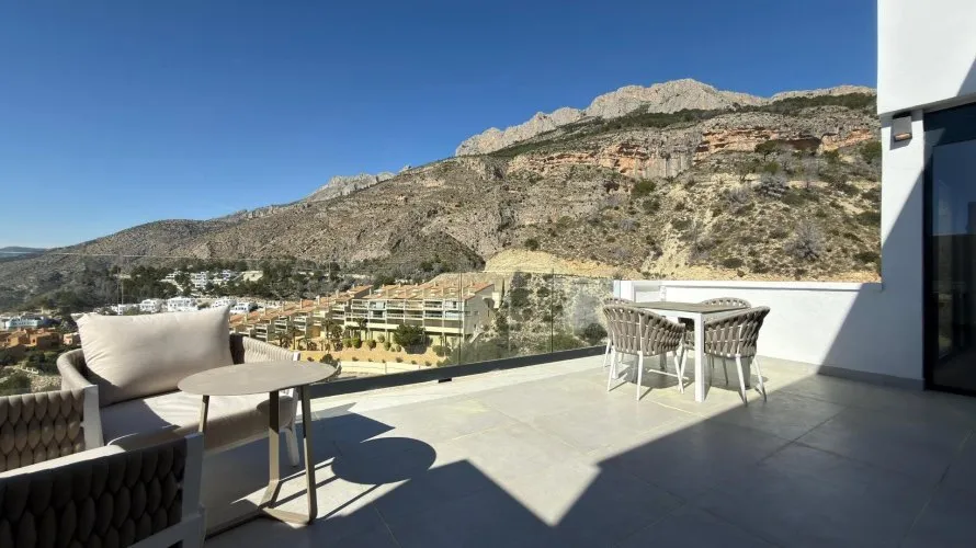 Villa de 238m² en Altea, España No. 681 № 10