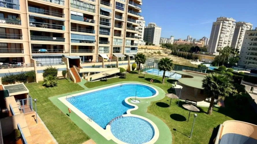 Apartamento de 2 dormitorios en Villajoyosa, España No. 758 № 8