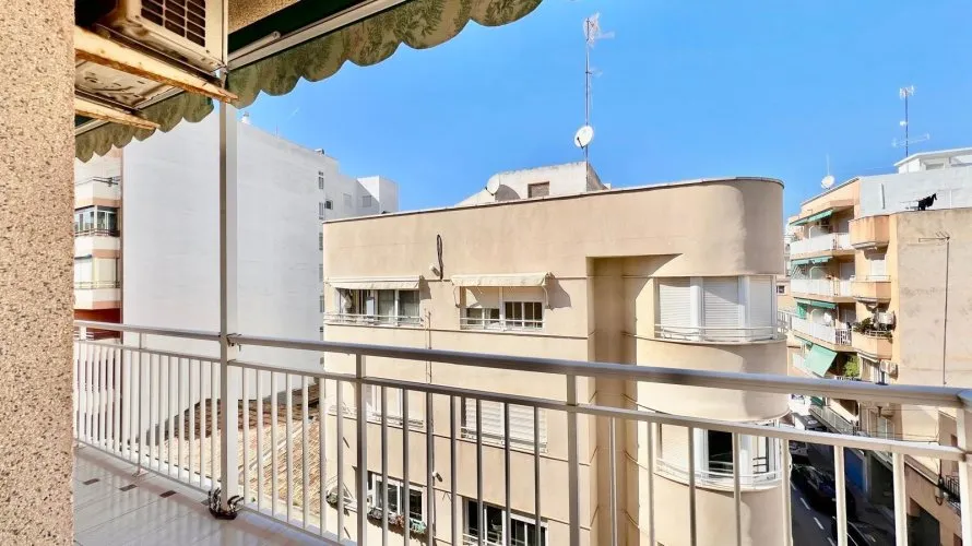 Apartamento de 1 dormitorio en Santa Pola, España No. 680 № 6