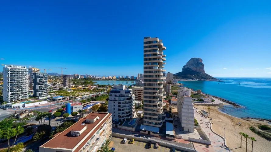 Apartamento de 4 dormitorios en Calpe, España No. 631 № 16