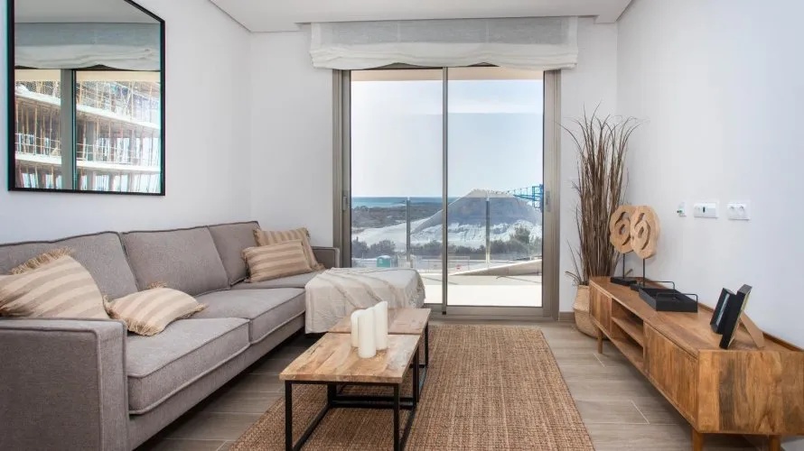 Apartamento de 3 dormitorios en Santa Pola, España No. 612 № 8