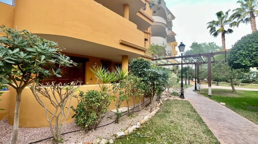 Bungalow de 2 dormitorios en Torrevieja, España No. 661 № 6