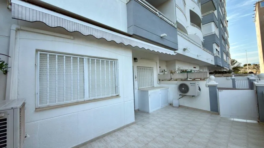 Apartamento de 2 dormitorios en Villajoyosa, España No. 757 № 6