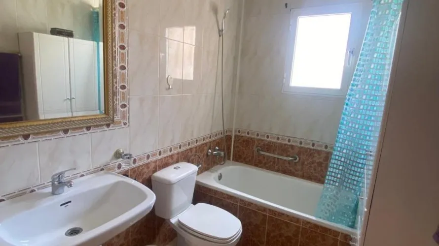 Сasa de 3 dormitorios en Torrevieja, España No. 777 № 7