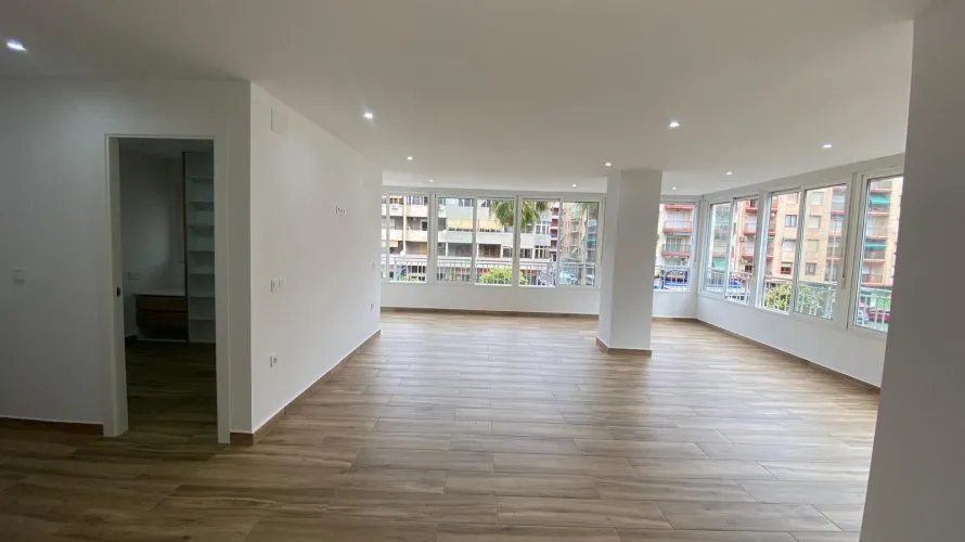 Apartamento de 3 dormitorios en Torrevieja, España No. 111 № 21
