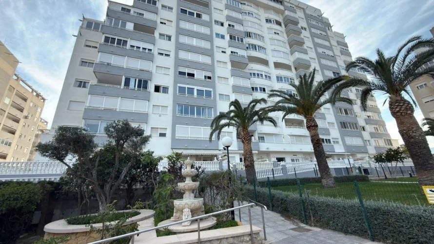 Apartamento de 2 dormitorios en Villajoyosa, España No. 757 № 16