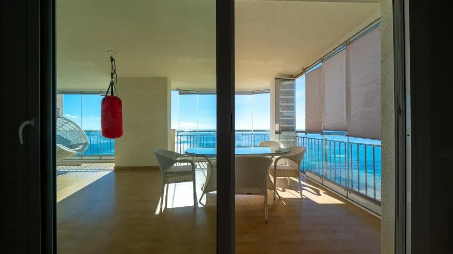 Apartamento de 4 dormitorios en Calpe, España No. 631 № 2
