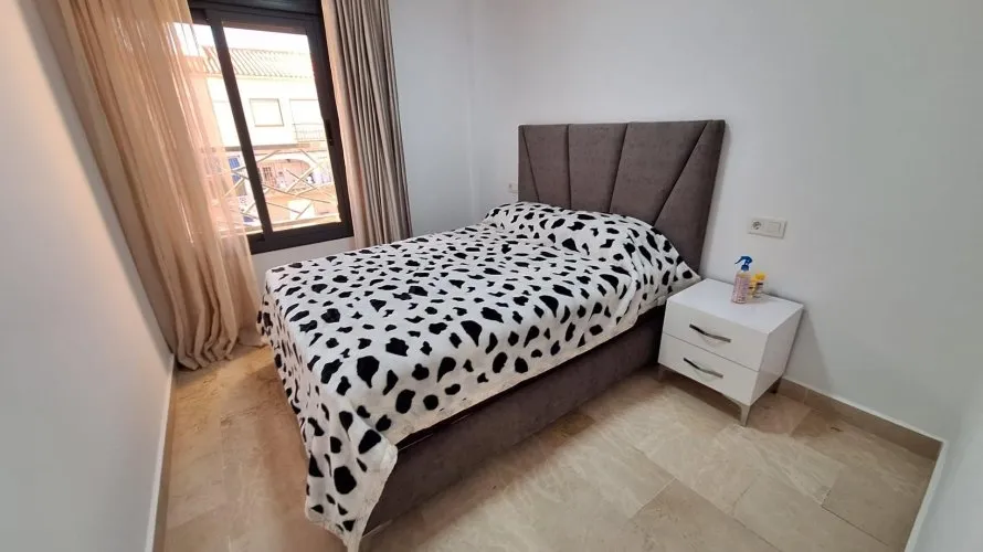 Сasa de 3 dormitorios en Torrevieja, España No. 646 № 22