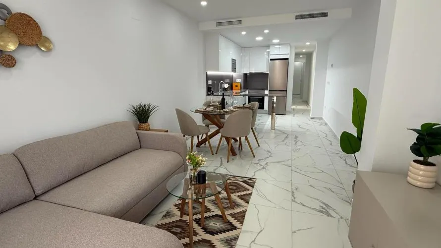 Apartamento de 2 dormitorios en Torrevieja, España No. 185 № 26