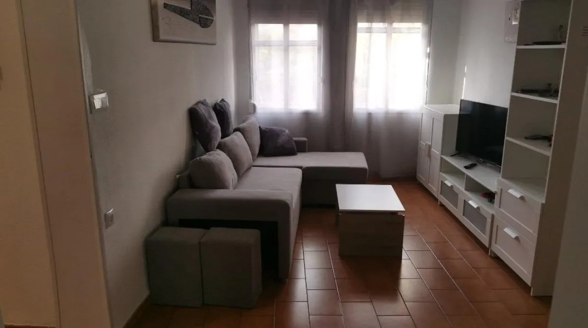 Apartamento de 2 dormitorios en Alicante, España No. 783