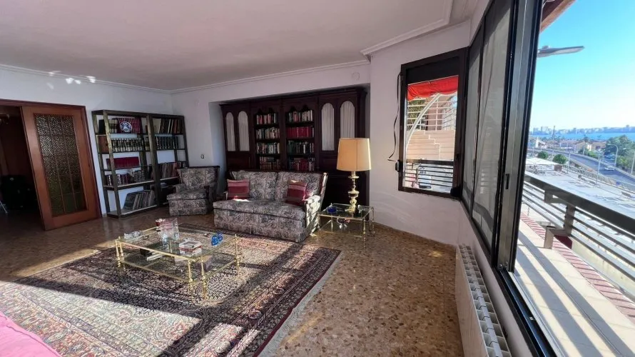 Apartamento de 1 dormitorio en Alicante, España No. 618 № 2