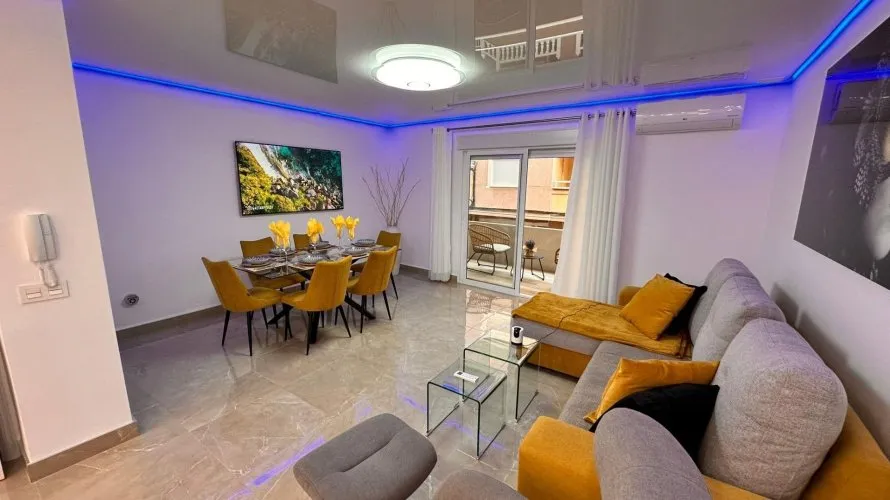 Apartamento de 3 dormitorios en Torrevieja, España No. 323