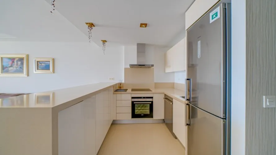 Apartamento de 2 dormitorios en Villajoyosa, España No. 299 № 13