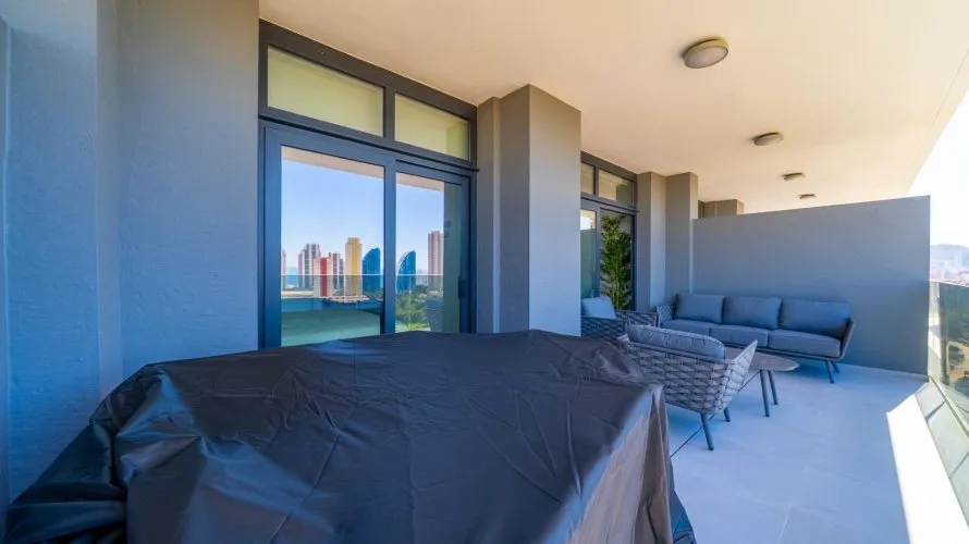 Apartamento de 2 dormitorios en Benidorm, España No. 629 № 16