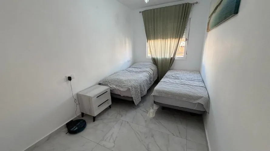 Apartamento de 3 dormitorios en Torrevieja, España No. 652 № 4