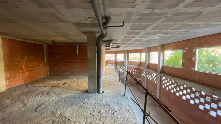 Propiedad comercial de 200m² en Alicante, España No. 367 № 9