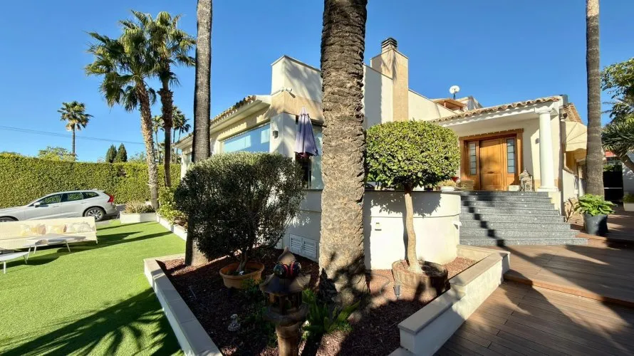 Villa de 6 dormitorios en Benidorm, España No. 218 № 22