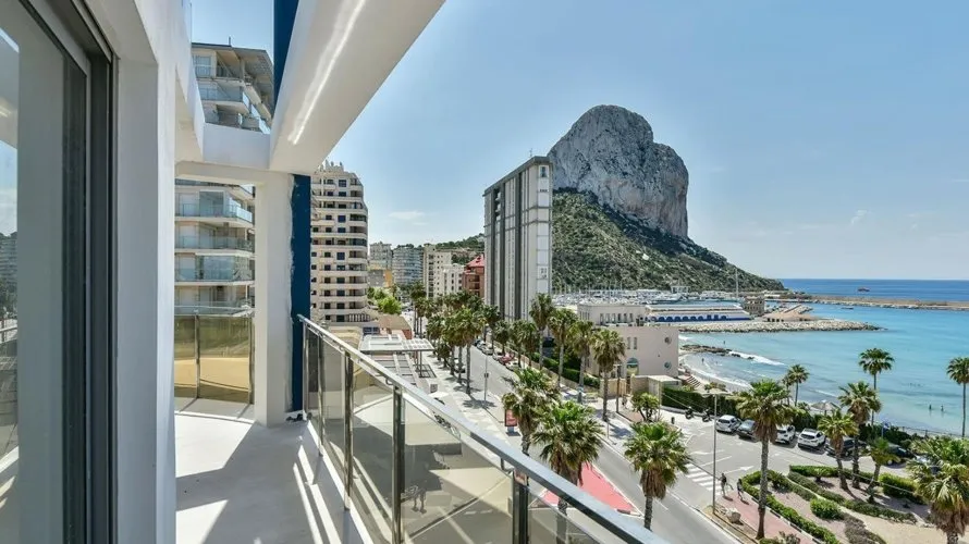 Apartamento de 3 dormitorios en Calpe, España No. 128 № 15