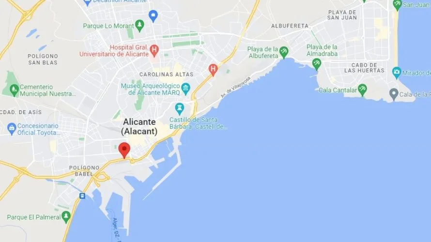 Apartamento de 4 dormitorios en Alicante, España No. 276 № 22