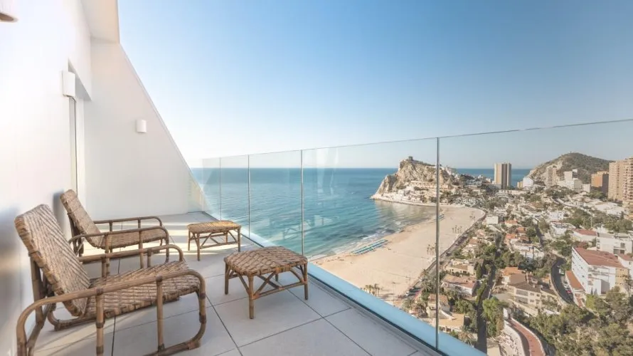 Apartamento de 3 dormitorios en Benidorm, España No. 382 № 3