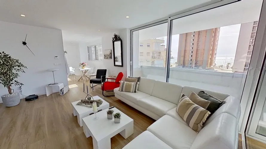 Apartamento de 2 dormitorios en Benidorm, España No. 199 № 25