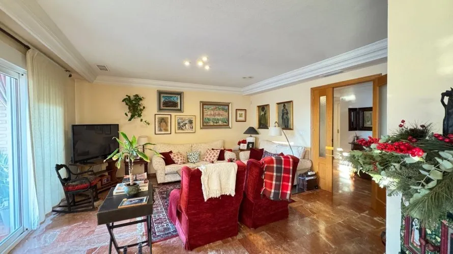 Apartamento de 4 dormitorios en Torrevieja, España No. 184 № 24