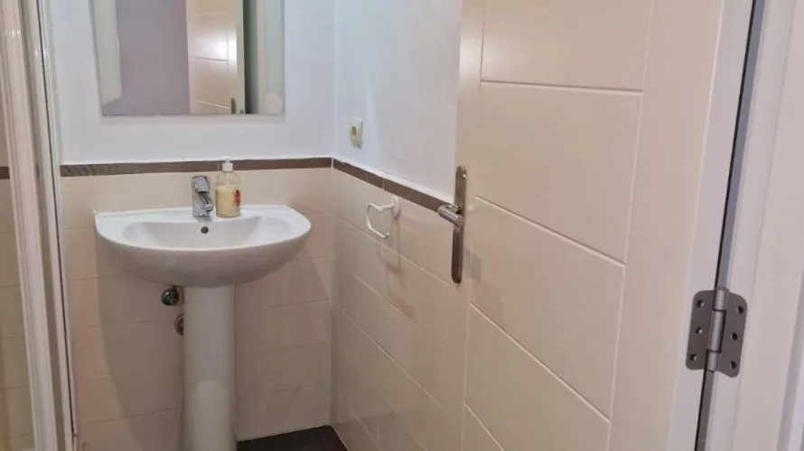 Apartamento de 2 dormitorios en Villajoyosa, España No. 421 № 16