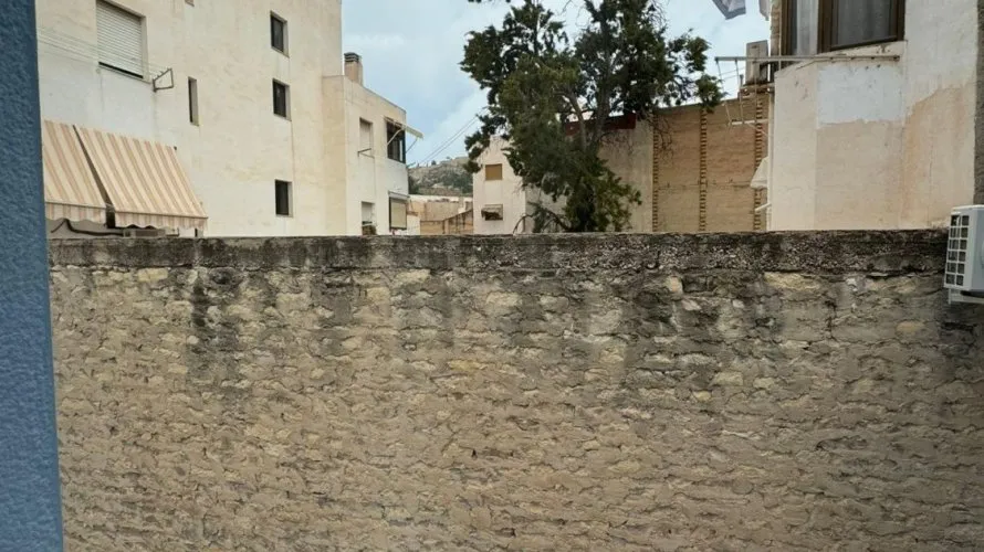 Propiedad comercial de 9 dormitorios en Alicante, España No. 409 № 13