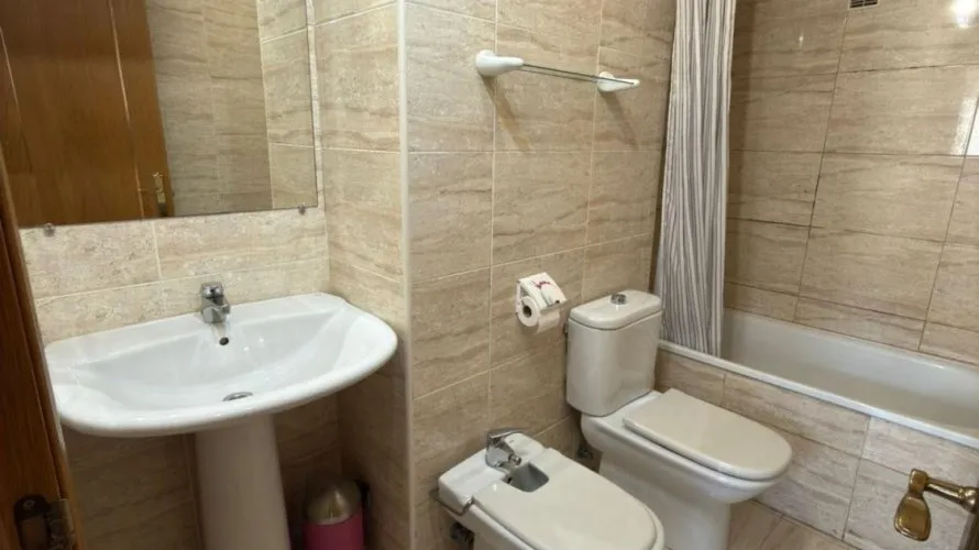 Apartamento de 2 dormitorios en Villajoyosa, España No. 747 № 23
