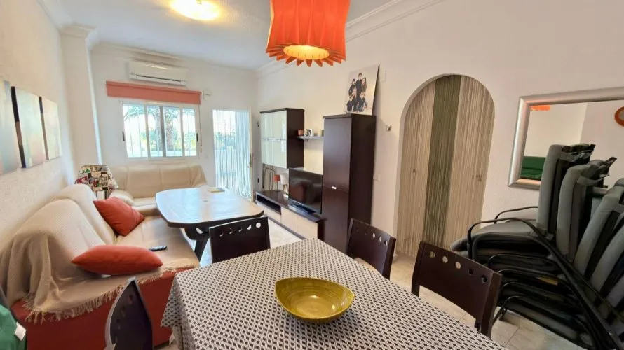 Apartamento de 2 dormitorios en Villajoyosa, España No. 757 № 1