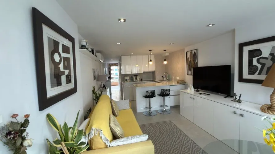 Apartamento de 1 dormitorio en Benidorm, España No. 210 № 1
