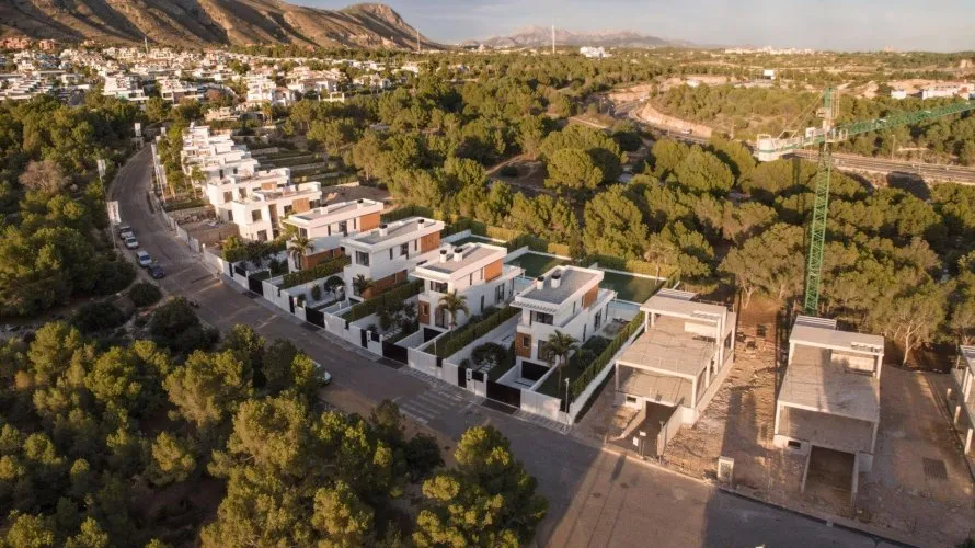 Villa de 3 dormitorios en Finestrat, España No. 332 № 2