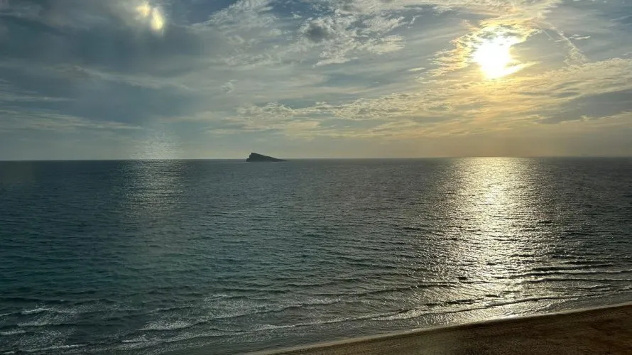 Apartamento de 2 dormitorios en Benidorm, España No. 464 № 25