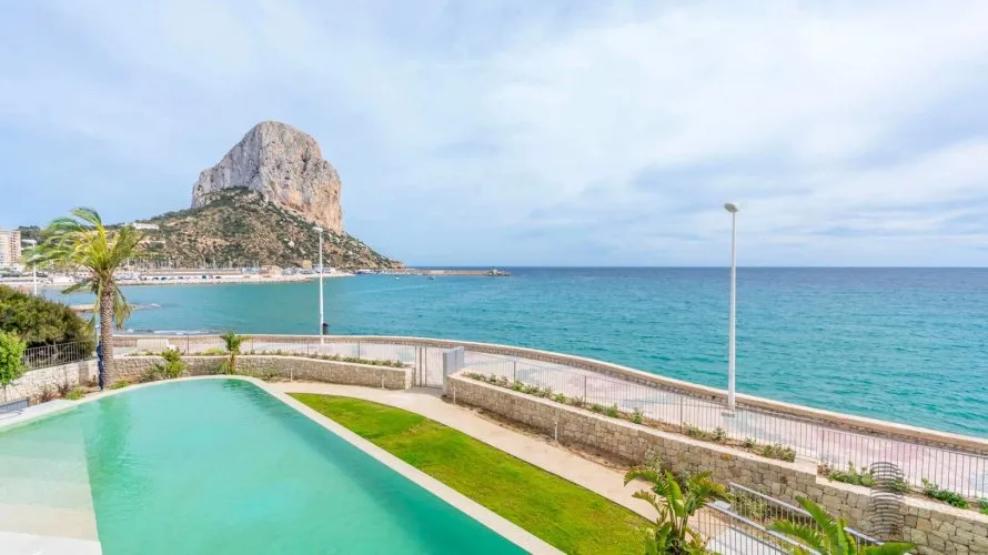 Apartamento de 3 dormitorios en Calpe, España No. 391 № 4