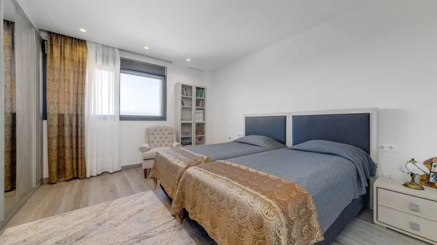 Villa de 461m² en Torrevieja, España No. 656 № 14