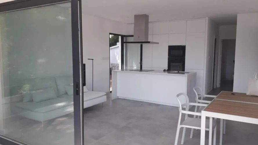 Apartamento de 2 dormitorios en El Campello, España No. 510 № 2